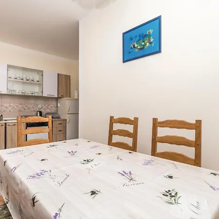 Awesome In Bresca Apartman *