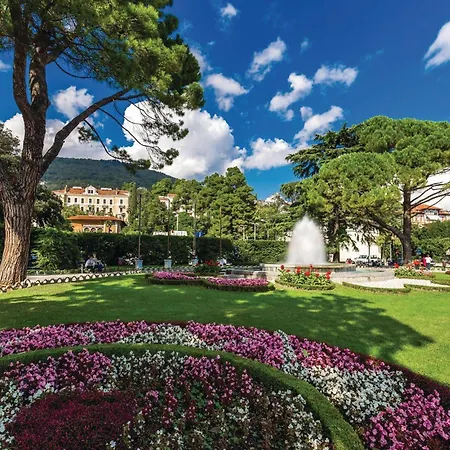 Awesome In Bresca Apartman *