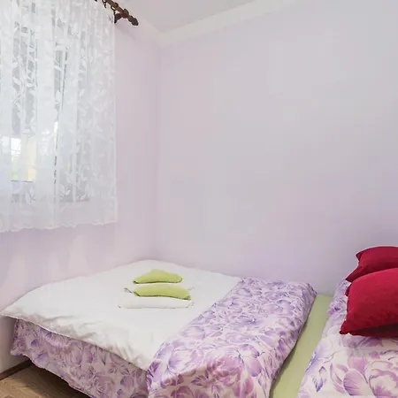 Apartmán Beautiful In Bresca With Wifi