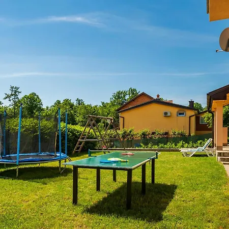 Apartman Awesome In Bresca Breza